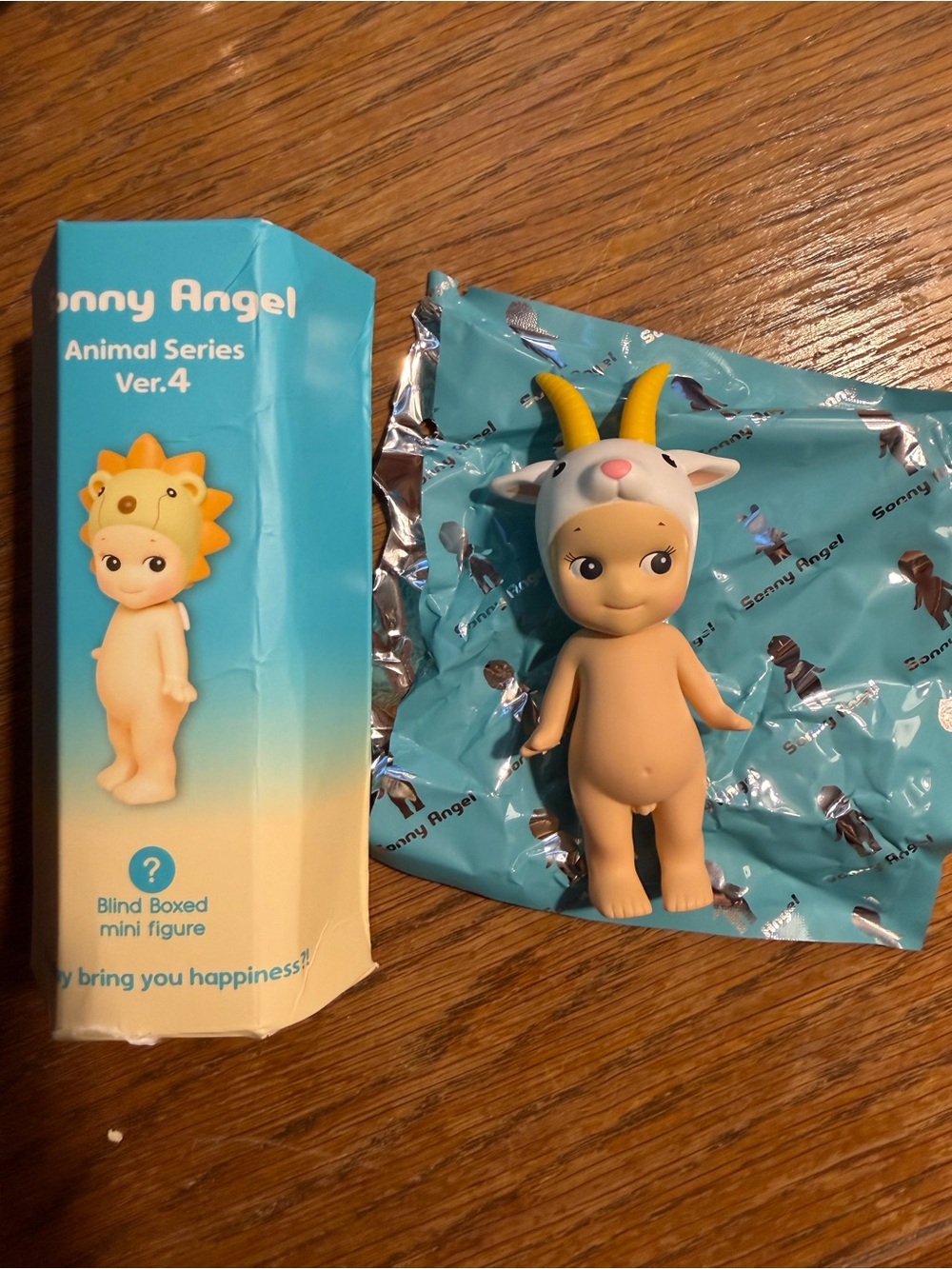 Authentic Sonny angel animal V4
series (goat)